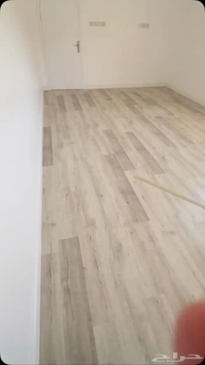 معلم ورشه نجاره مودرن لتفصيل الأبواب وغرف النوم والديكورات 36