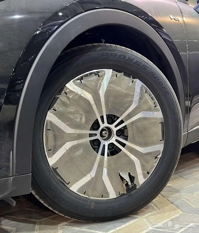 تويوتا كراون 2.5 بريميوم هايبرد 2026 11