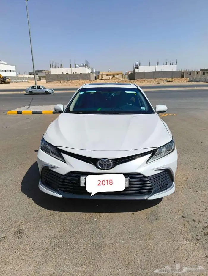 تويوتا كامري فل كامل بنزين2018 0