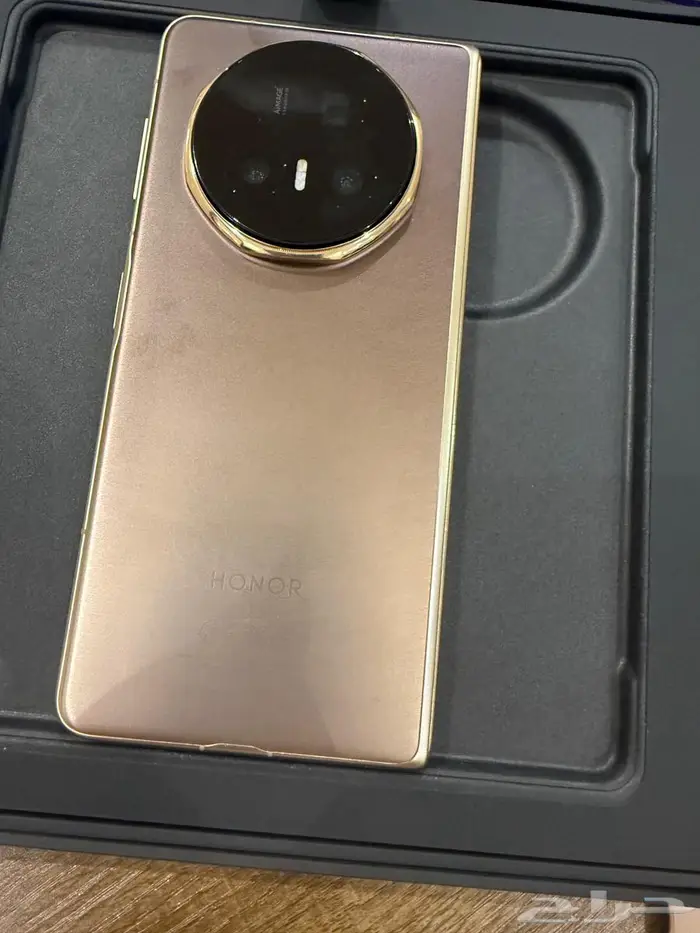 جوال هونر ماجيك 5 الجديد مع لابتوب 1