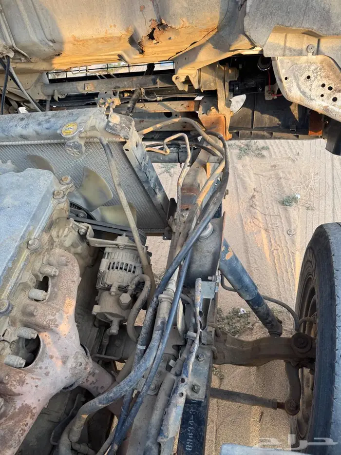 دينة وايت ايسوزو 2000 22