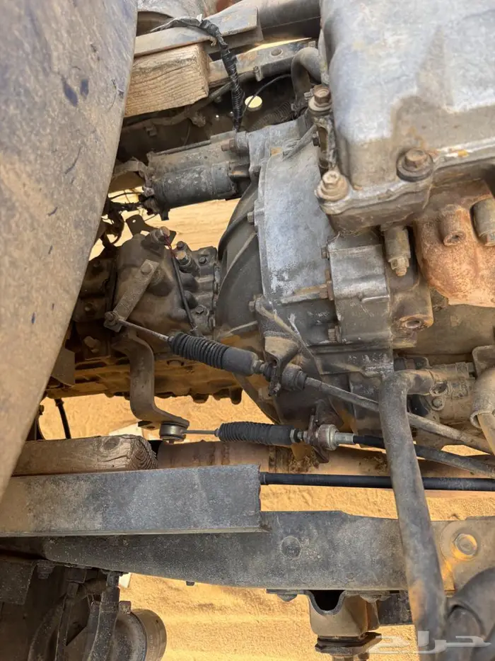 دينة وايت ايسوزو 200 12