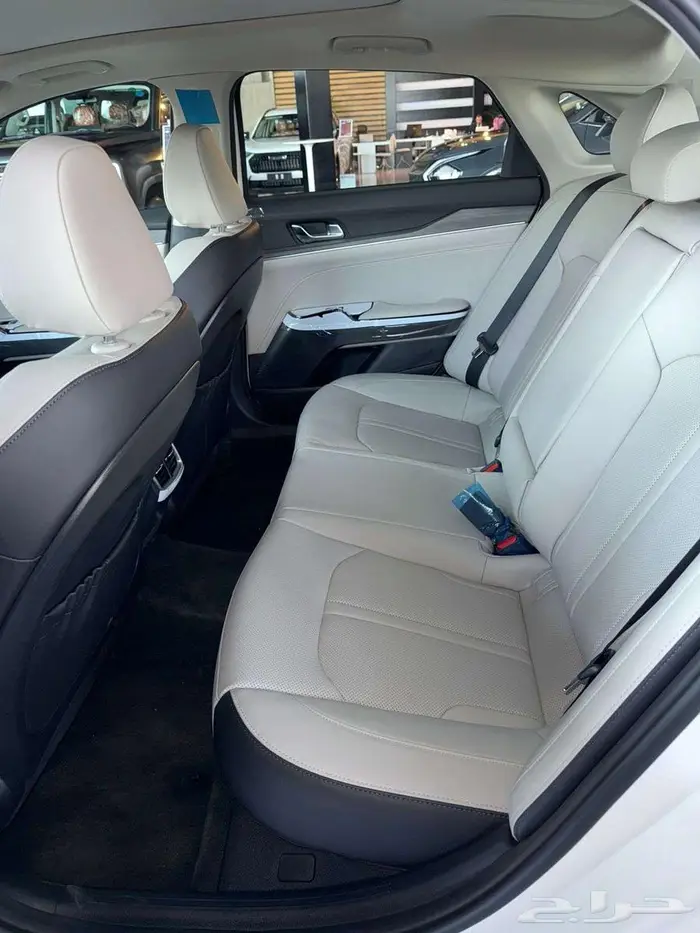 كيا 5 نص فل 2026 الان بعرض حصري مع خصم على باقات التظليل 8