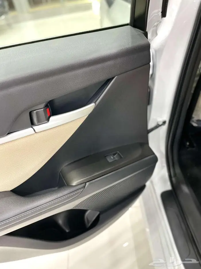 تويوتا كامري ( LE ) نص فل موديل 2025 أقل الأسعار 23