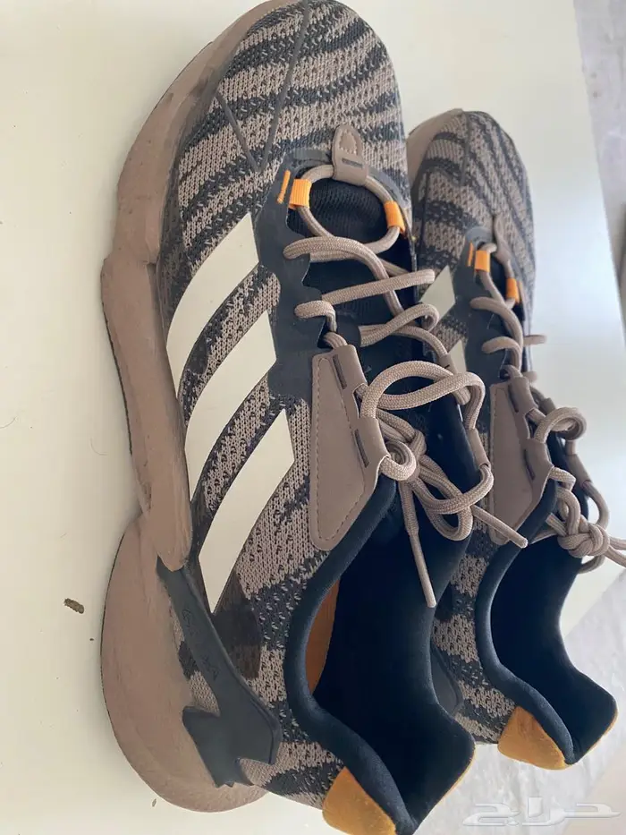 حذاء رجالي اديداس للبيع مقاس 46 3