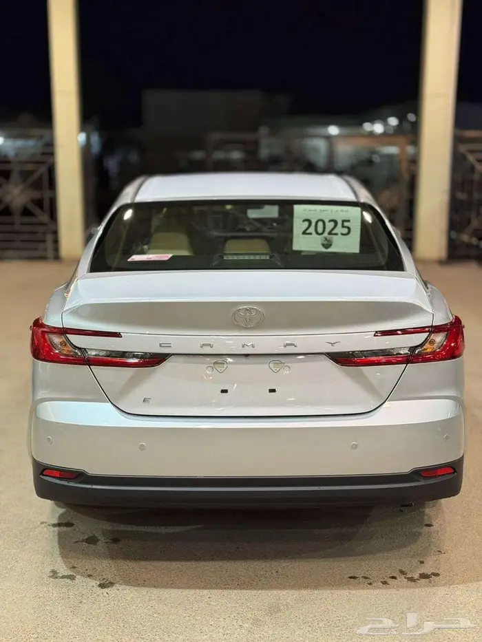 تويوتا كامري E بنزين جنوط 2025- سعودي 1