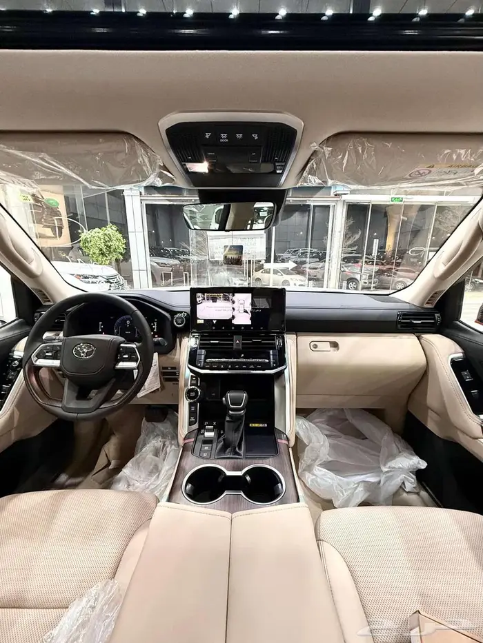 تويوتا لاندكروزر ( GXR 4 ) بنزين موديل 2025 أقل الأسعار 28