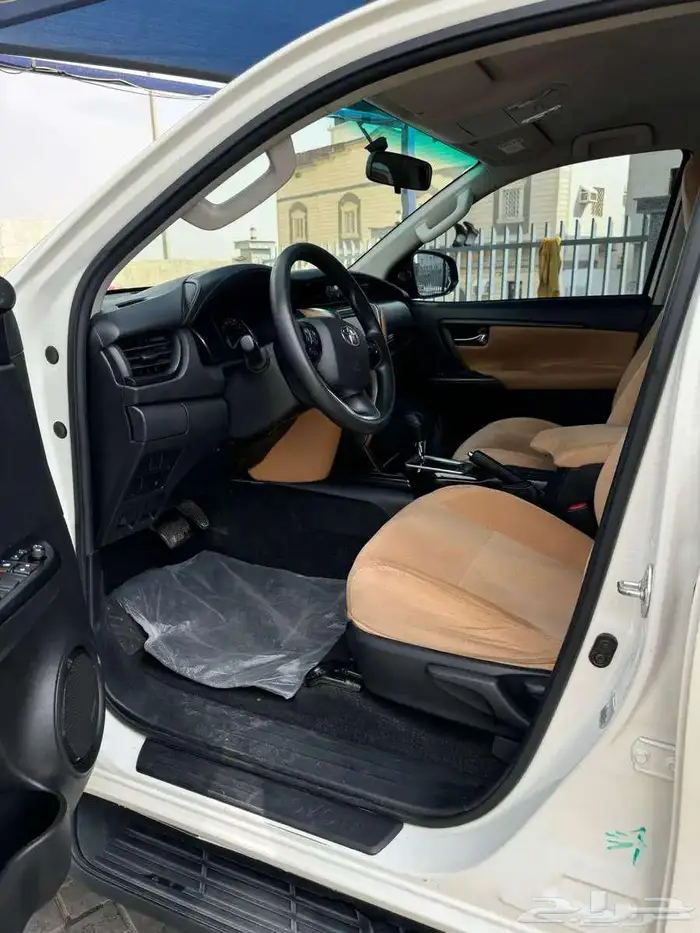 للبيع تويوتا سكويا 2014 -SR5 فتحة دبل 1