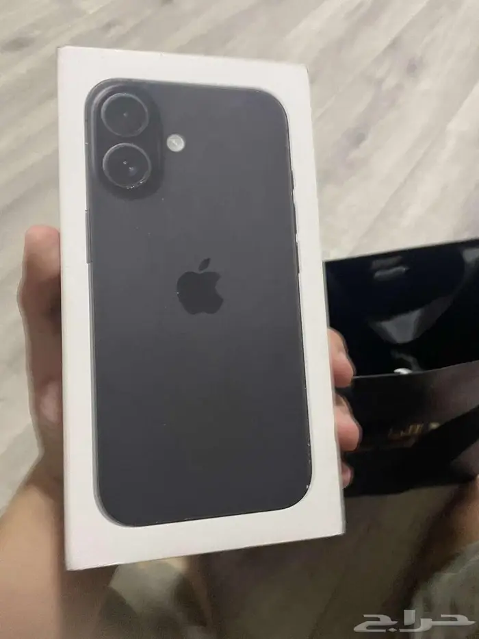 ايفون 16 العادي لون اسود 128 جديد مفكوك الكرتون 0