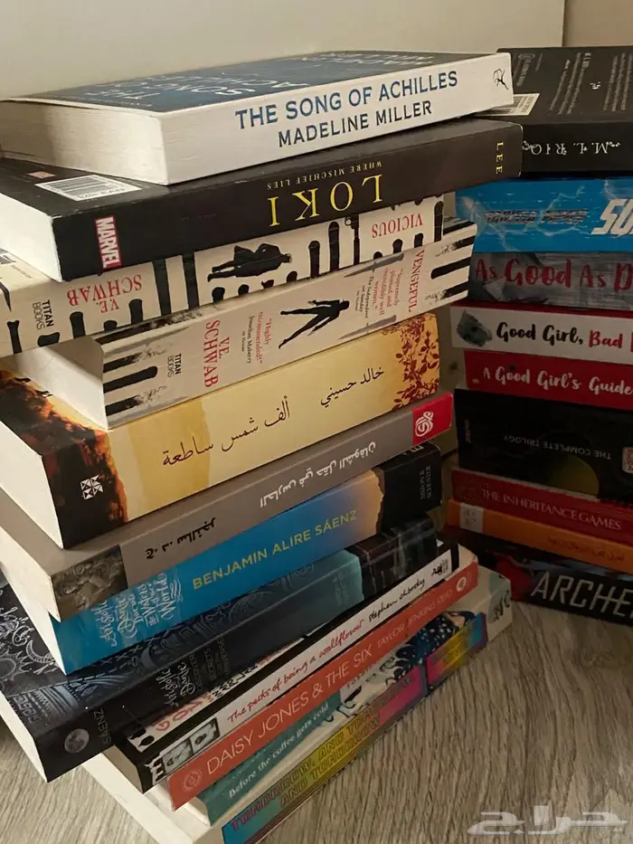 كتب عربية وانقليزية قيمتها 1700 3