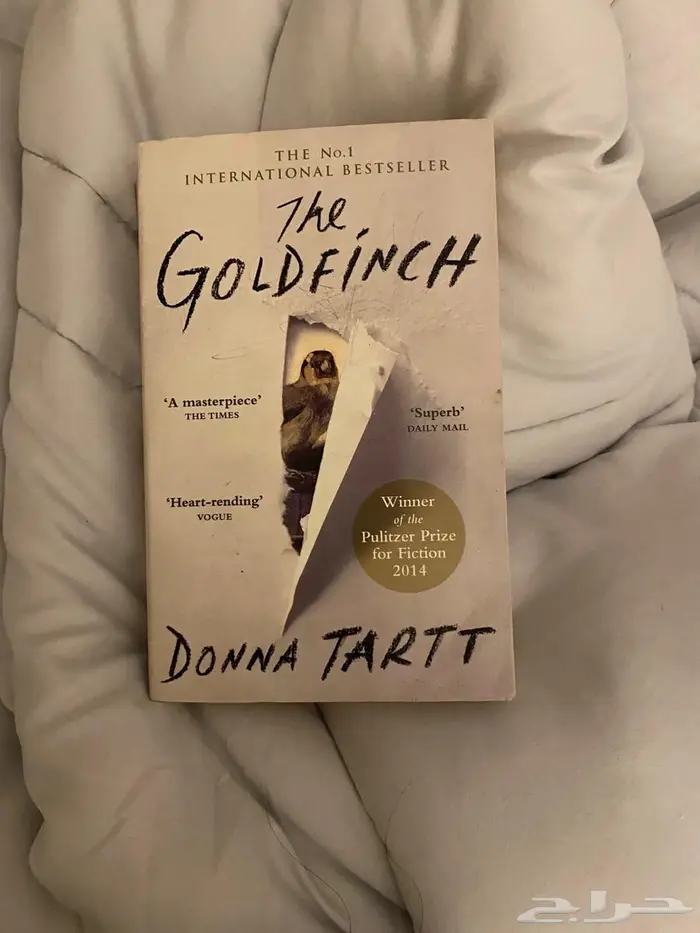 كتب عربية وانقليزية قيمتها 1700 5