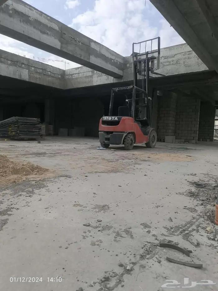 رافعه فوركلفت شوكيه ايجار بالساعه باليوم بالشهر 0