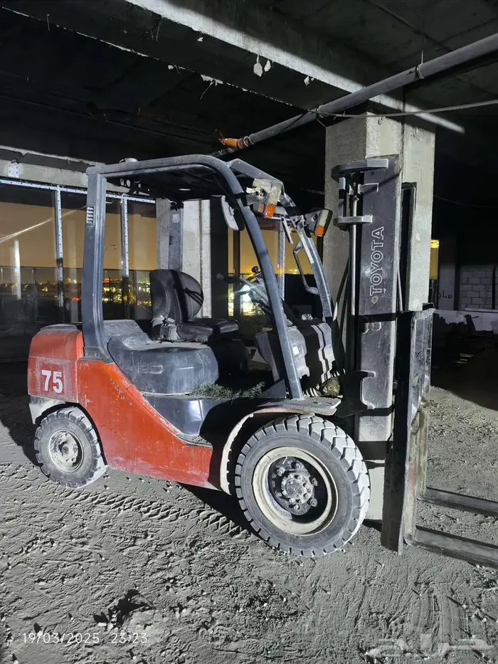 رافعه فوركلفت شوكيه ايجار بالساعه باليوم بالشهر 2