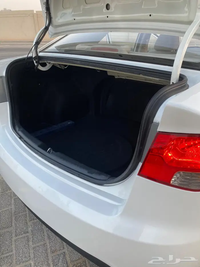 للبيع كيا سيراتو 2012 4