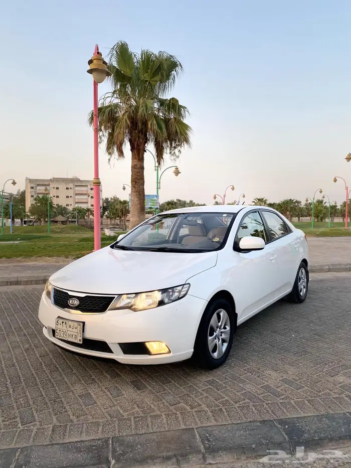 للبيع كيا سيراتو 2012 6