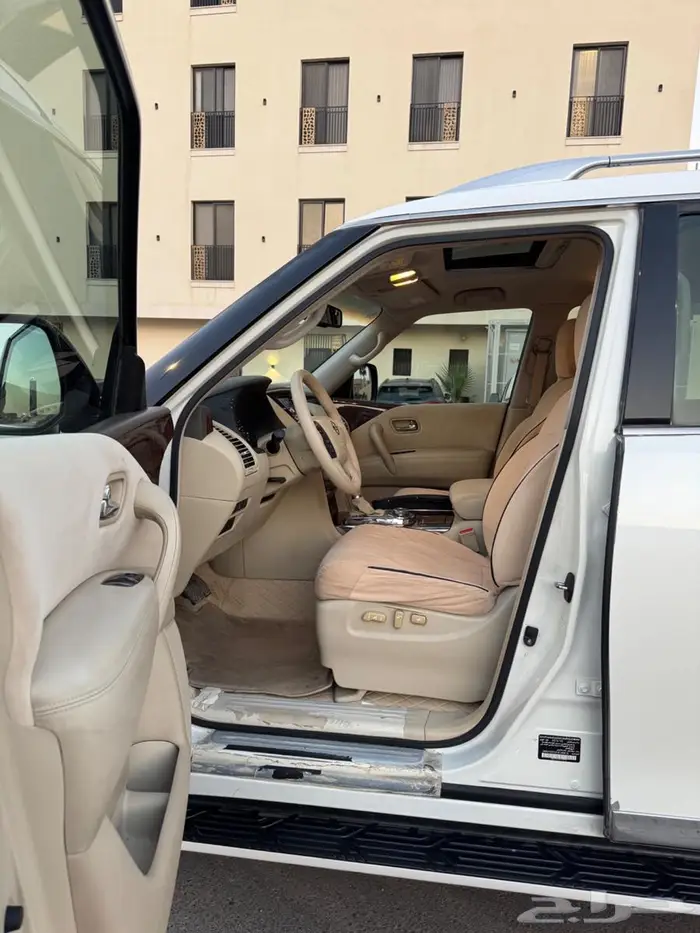 جيب نيسان 11