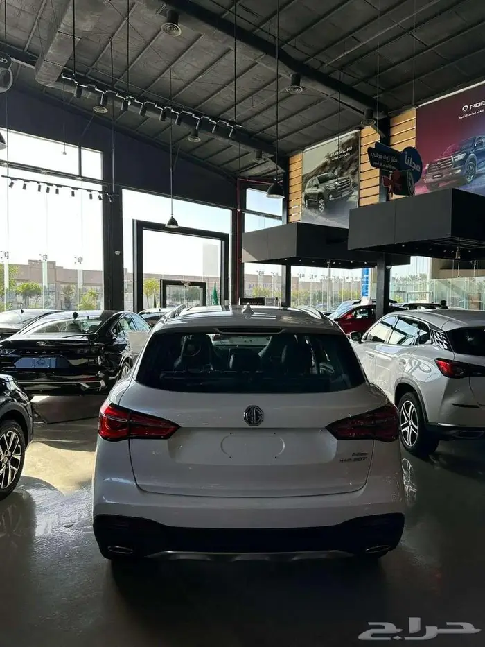 2023 فل كامل MG HS 18