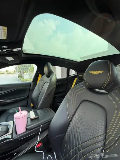 استون مارتن -DBX index