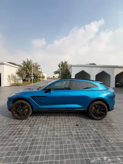 استون مارتن -DBX index