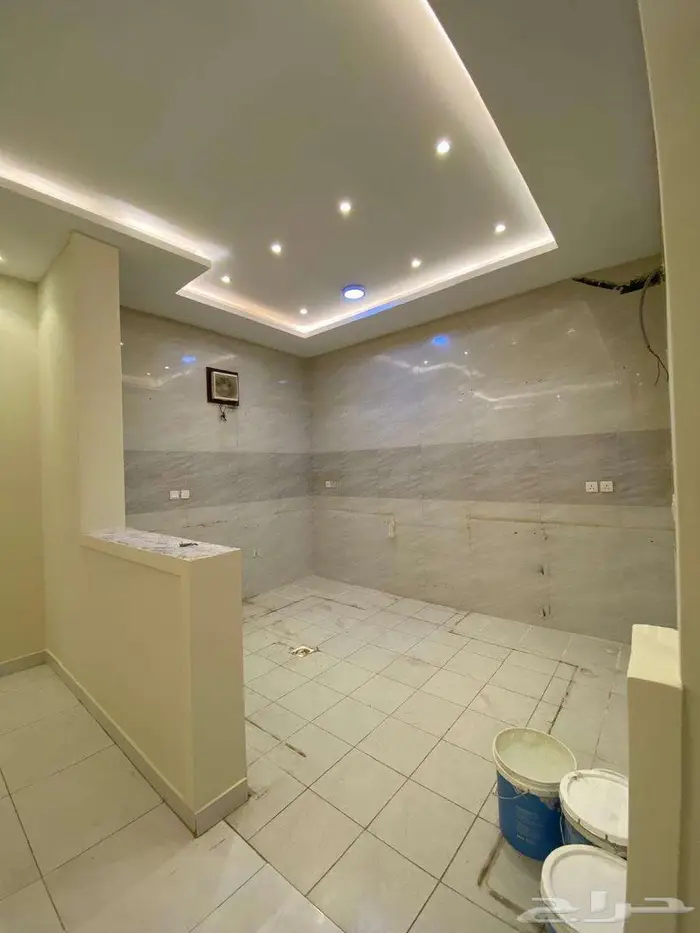 شقة للايجار مكونة من 4 غرف بحي الربوة 11