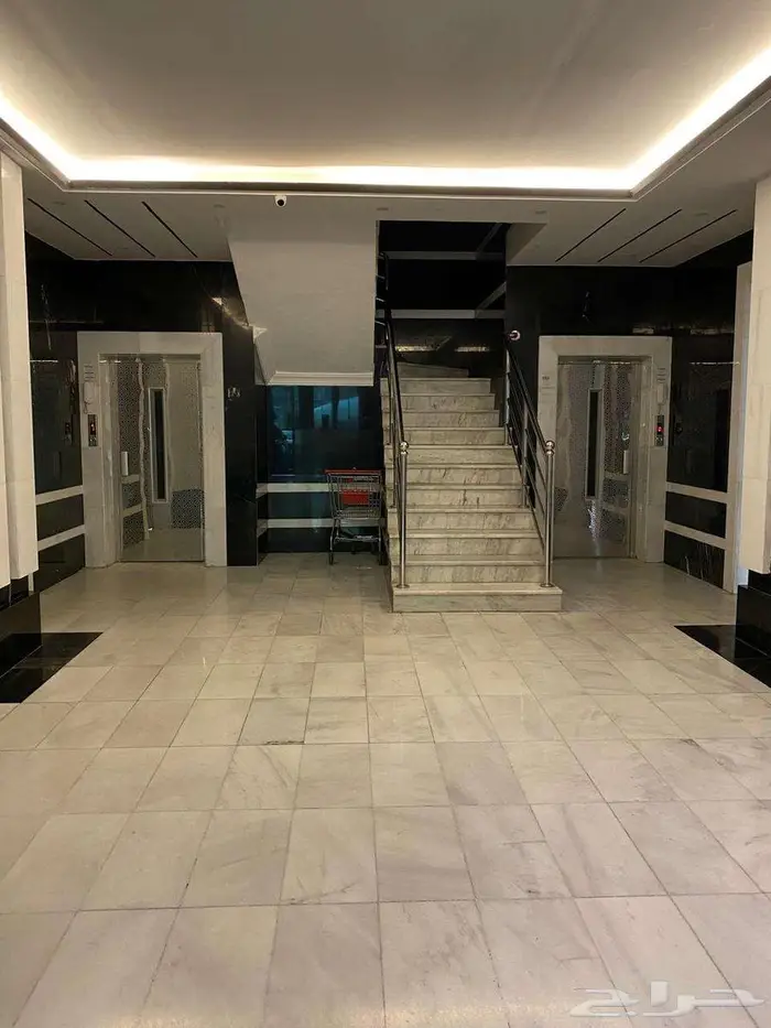 شقة للايجار مكونة من 4 غرف بحي الربوة 2