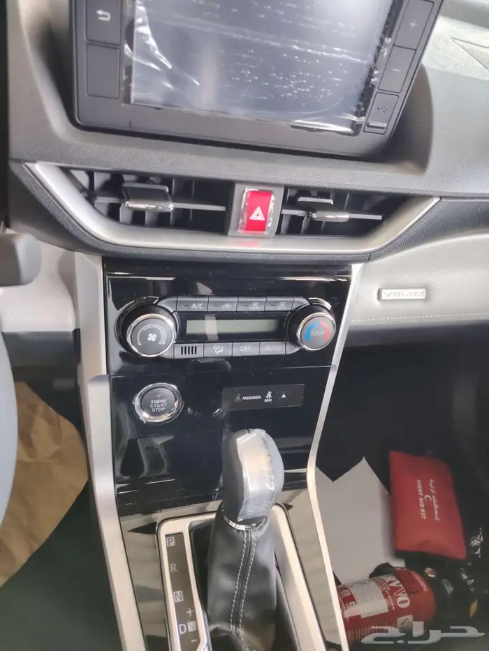 تويوتا فيلوز GLX بنزين 2025 فل كامل لون رصاصي 12