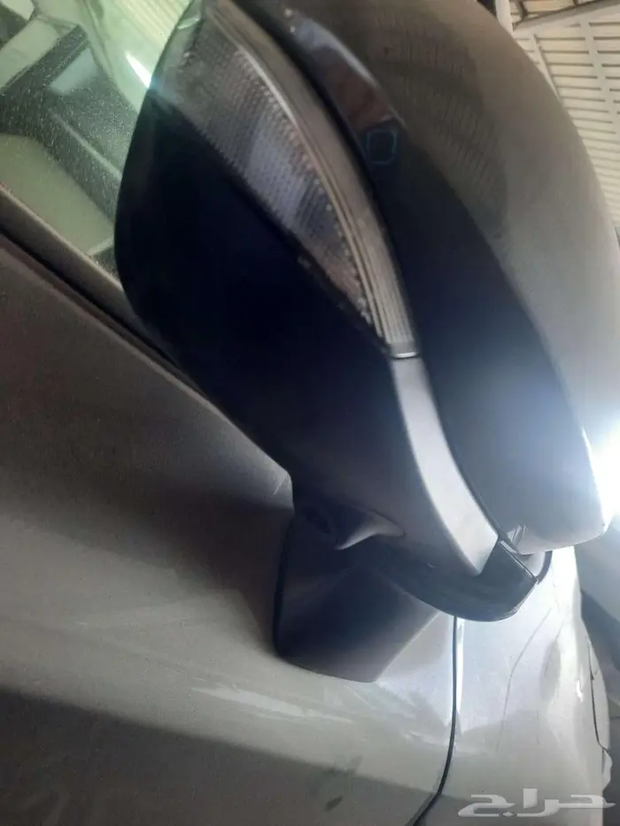 تويوتا كورلا XLI 2025 فتحة سقف 1