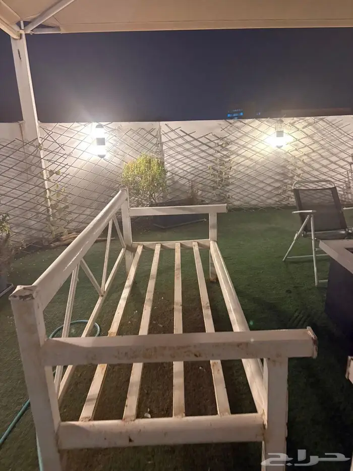 كراسي حديد 0