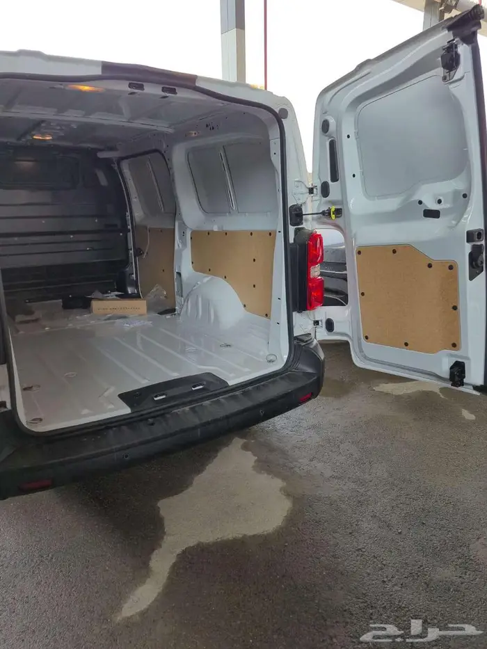 باص بيجو اكسبيرت 2025 جديد 8