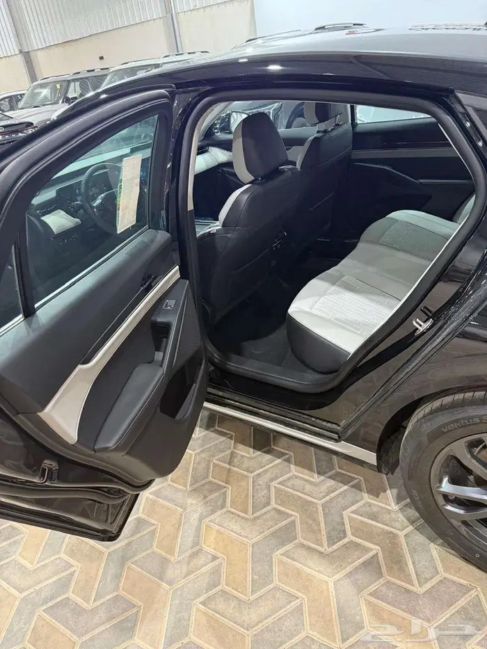 فورد تورس امبيانتي موديل 2025 6