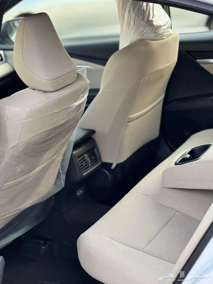 تويوتا كامري E هايبرد موديل 2025 - صادر لوحات 4