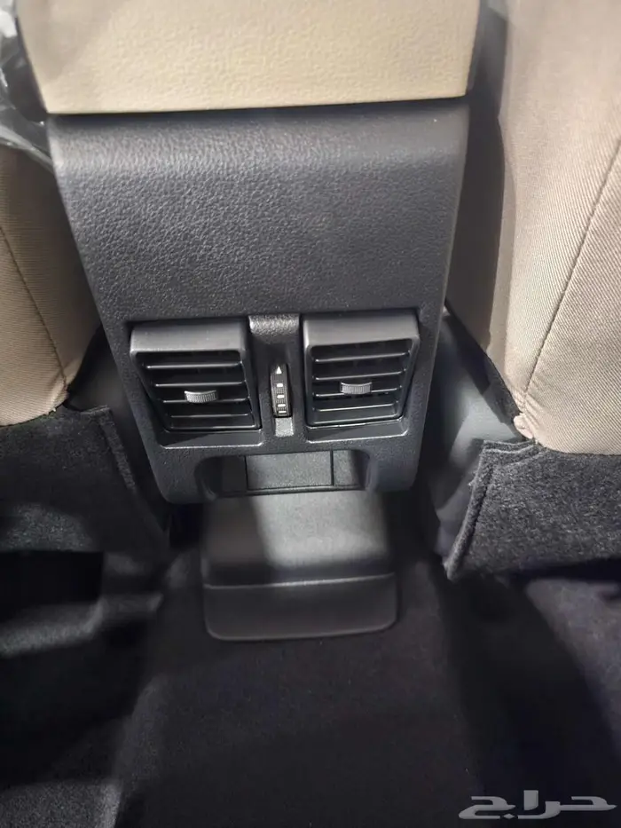 تويوتا يارس استاندر Y 2026 12