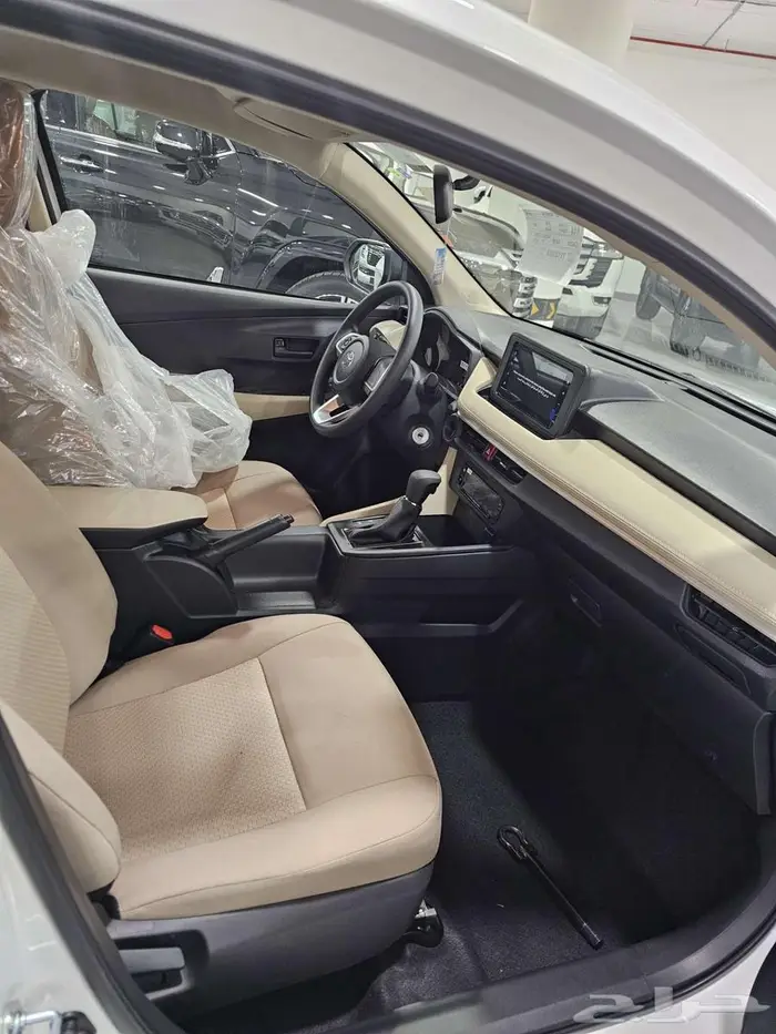 تويوتا يارس استاندر Y 2026 16