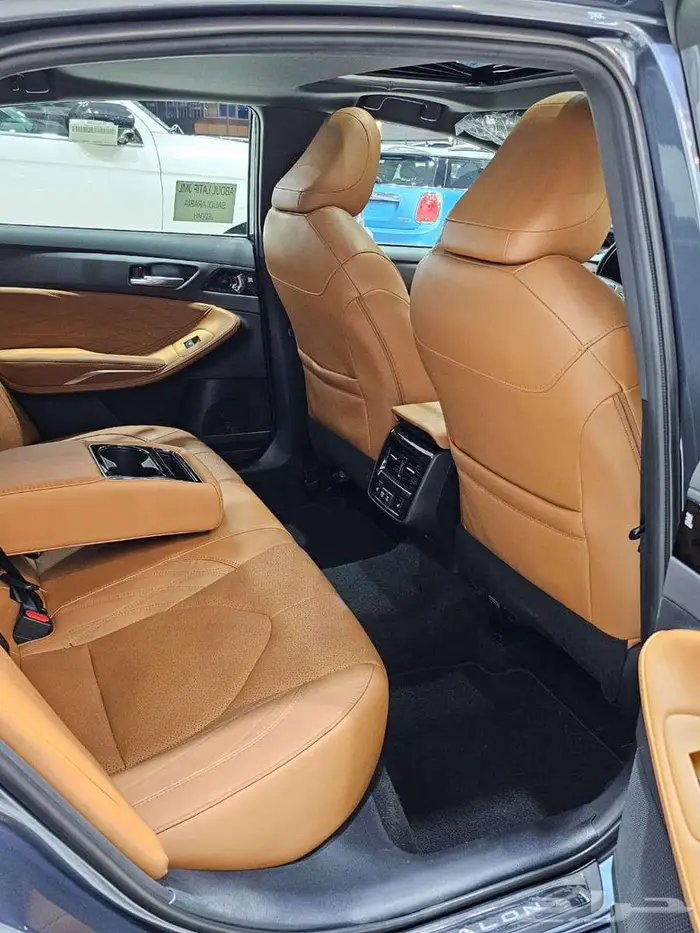 تويوتا افالون بريميوم فل كامل 2022 15