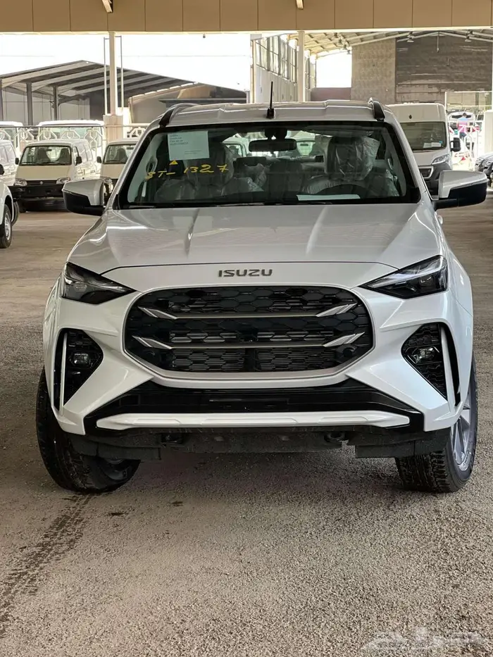 ايسوزو ام يو اكس 2025 فل كامل دبل ديفلوك 16