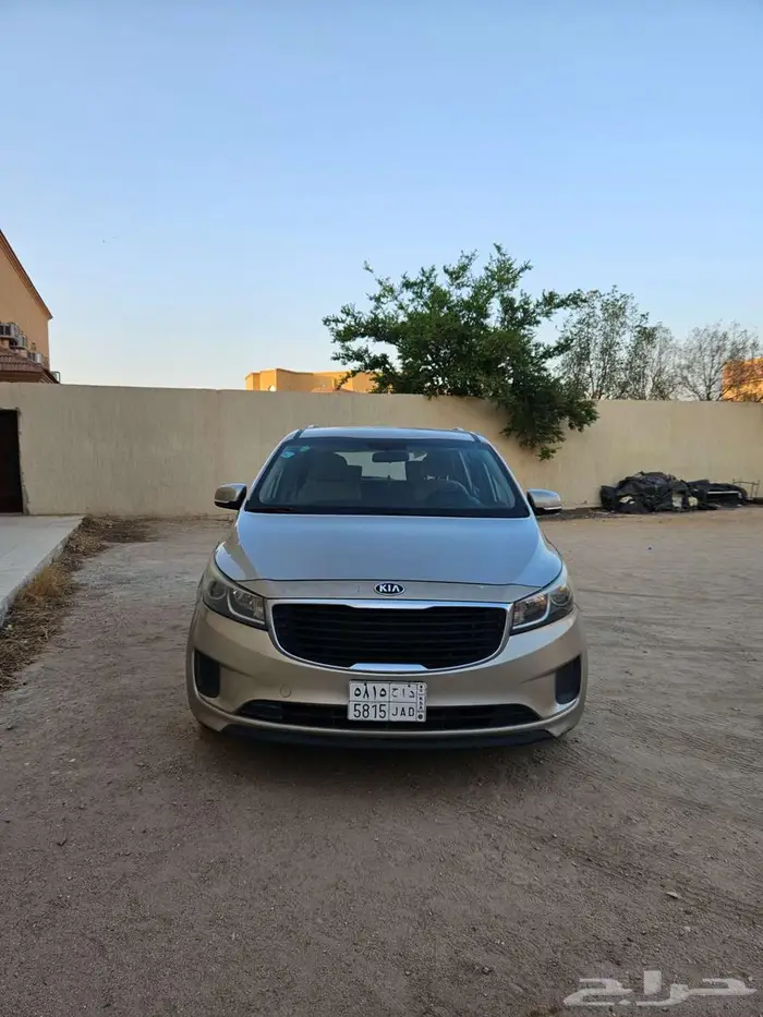 فان كيا كرنفال 2016 للبيع 1