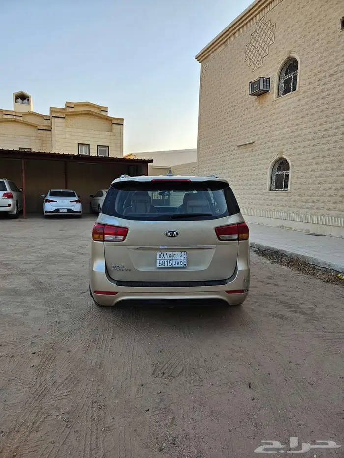 فان كيا كرنفال 2016 للبيع 2