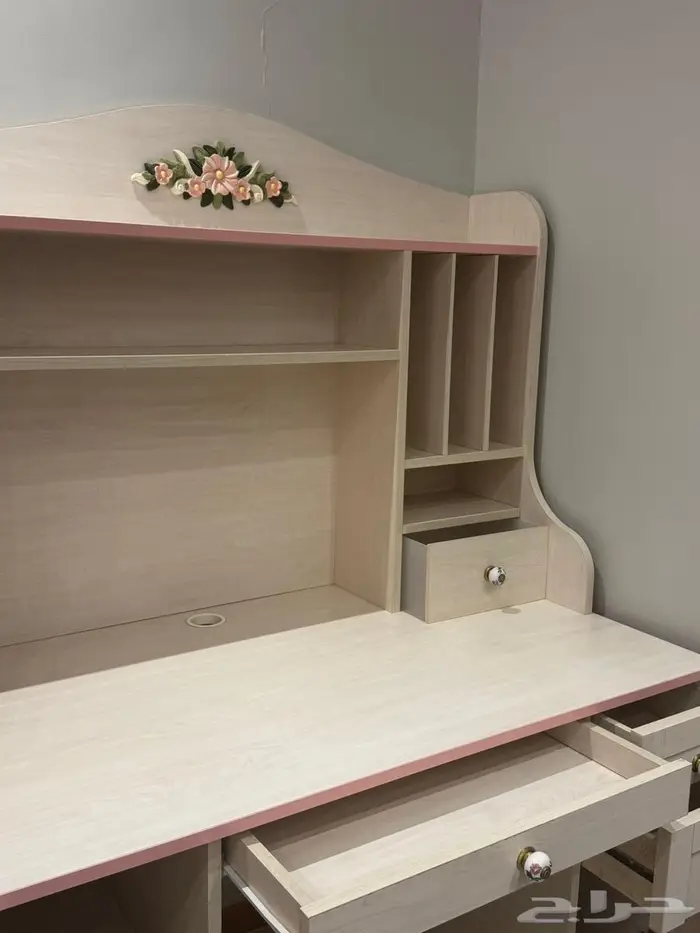 مكتب ودولاب طقم 1