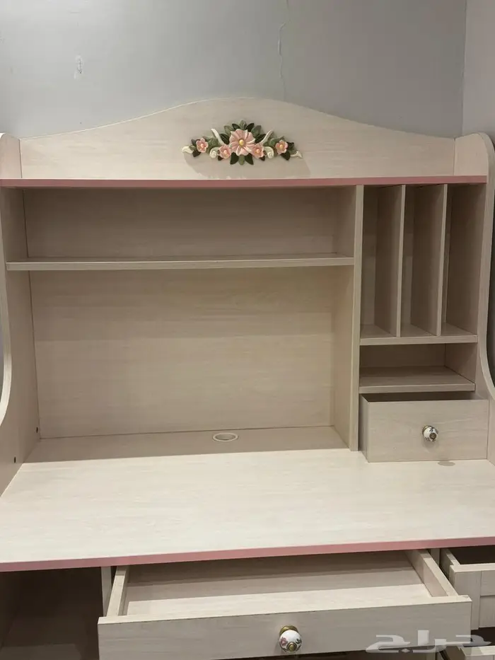 مكتب ودولاب طقم 5