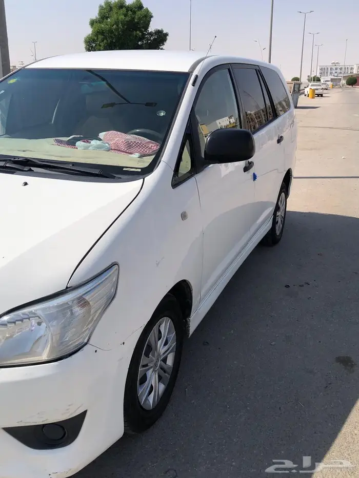 تويوتا انوفا 2015 3