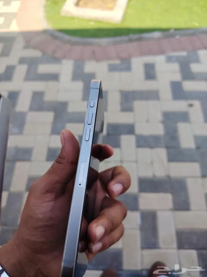 ايفون 15بروماكس 256اخو الجديد مع الكرتون 2