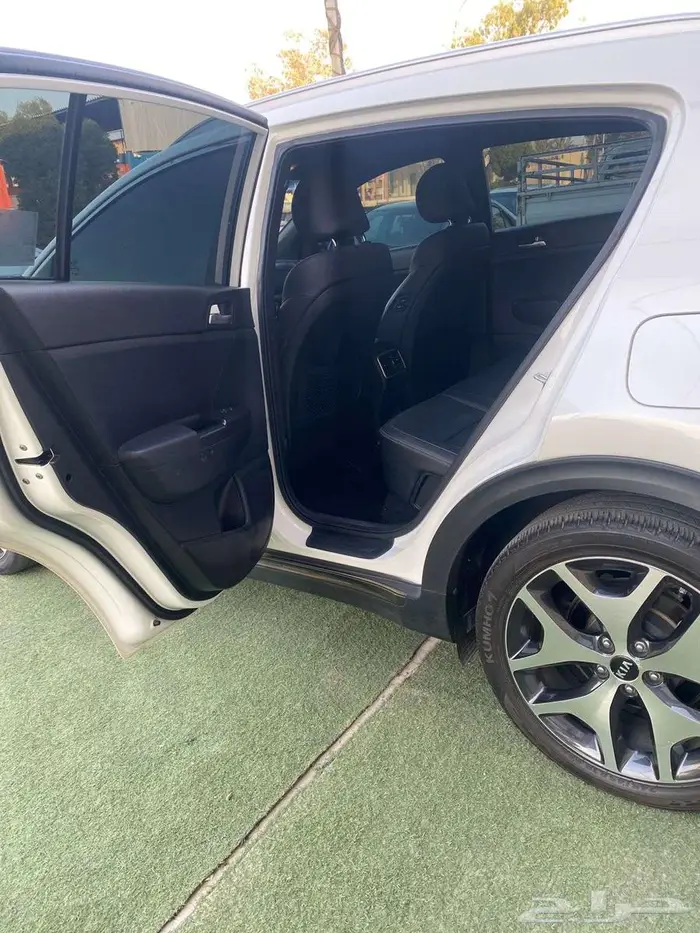 كيا سبورتاج 2019 فل ديزل المكينه 1600وارد كوريا جمارك للبيع 31