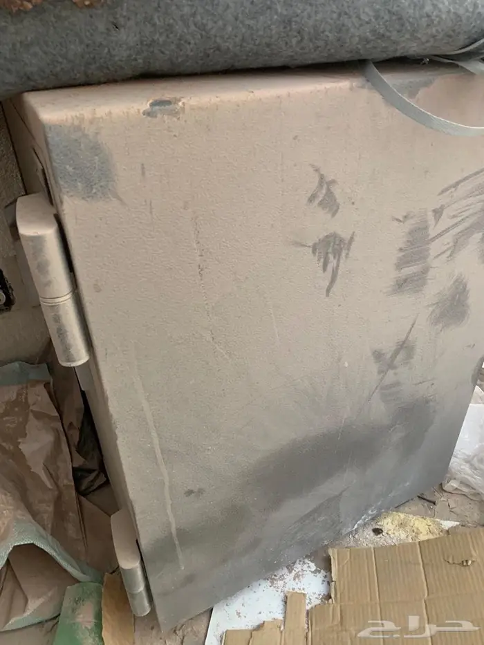 صندوق حديد تجوري مقفل 0