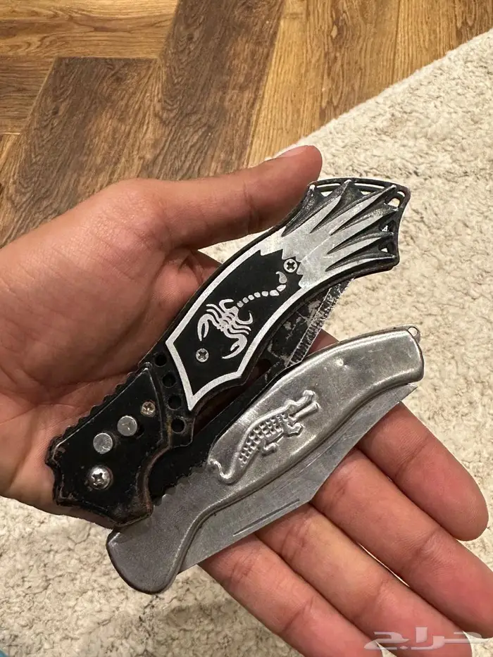 مجموعة سكاكين 100 ريال 3