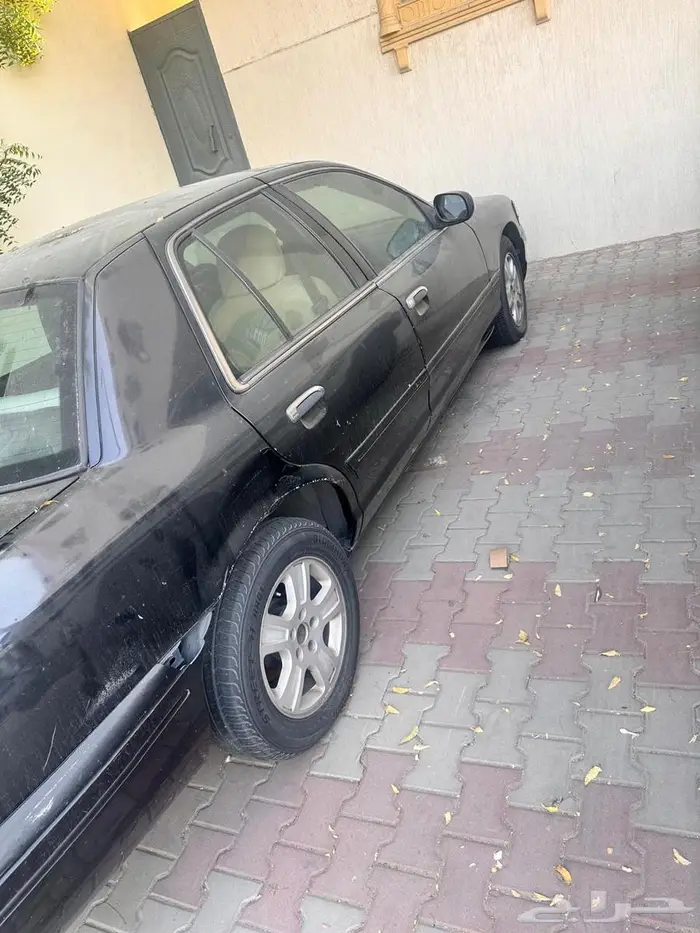 فورد فكتوريا موديل 2002 لون اسود 0