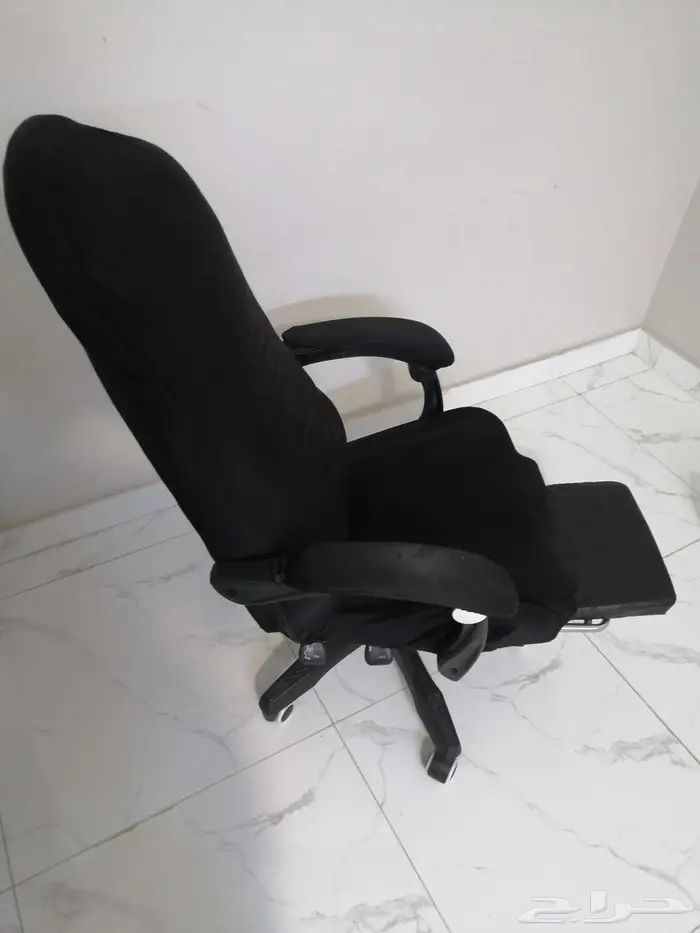 طاوله وكرسي قيمنق للبيع 1