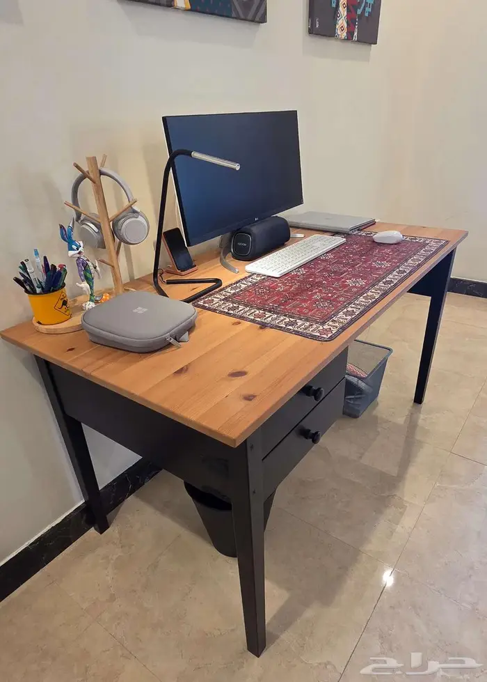 مكتب ايكيا 1