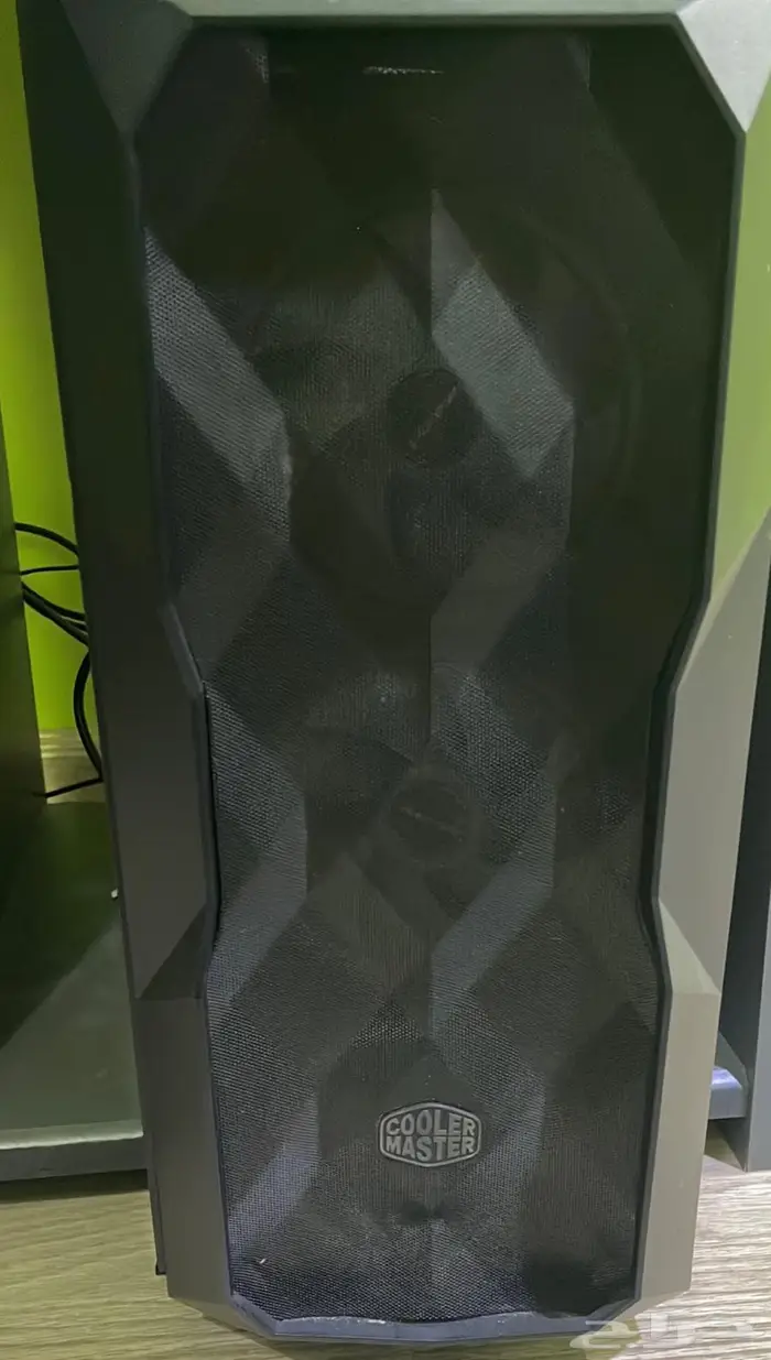 للبيع جهاز لعاب PC GAMING كامل مع اغراضه 9