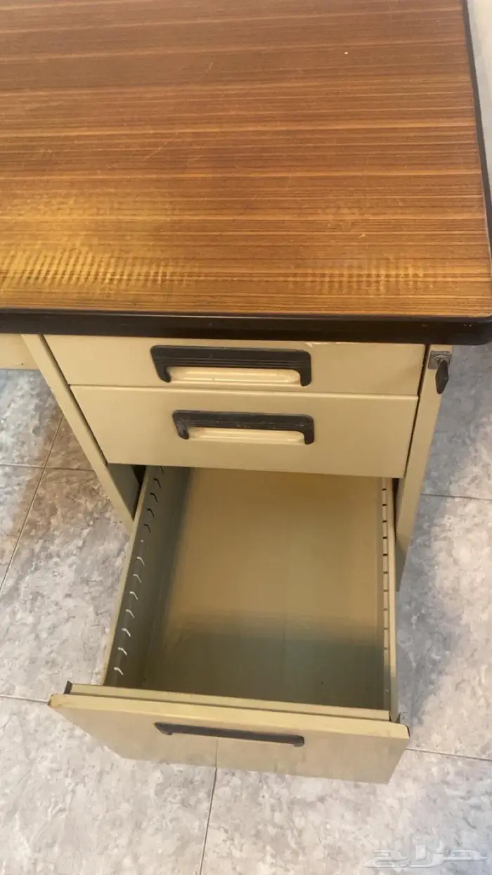 مكتب نظيف بقيمة 150 2