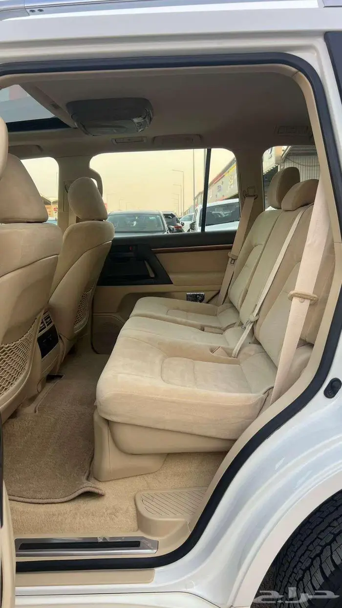 تويوتا جى اكس ار موديل 2016 - معرض خلف للسيارات 7